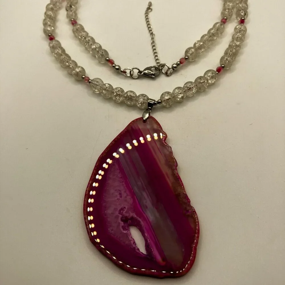 Agate Necklace Pink Raw Edge Gemstone Slice 3.5 inch + 32 in beaded necklace - Picture 7 of 14